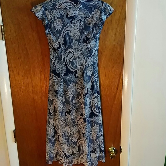 Beautiful Paisley Dress - Picture 6 of 7